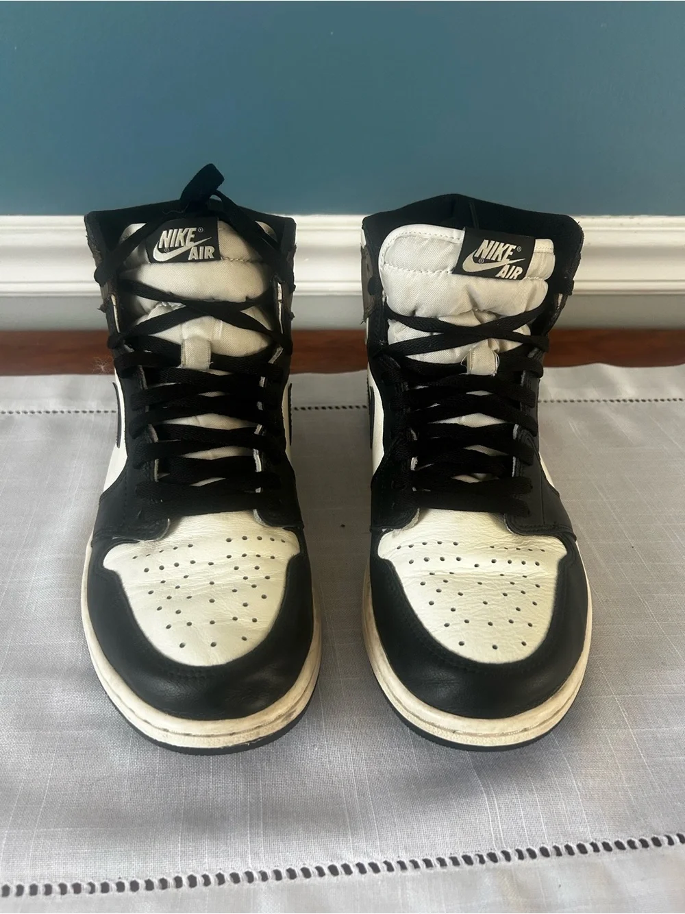 Jordan 1 high “Mocha” Sz 11 ,Vnds, no box